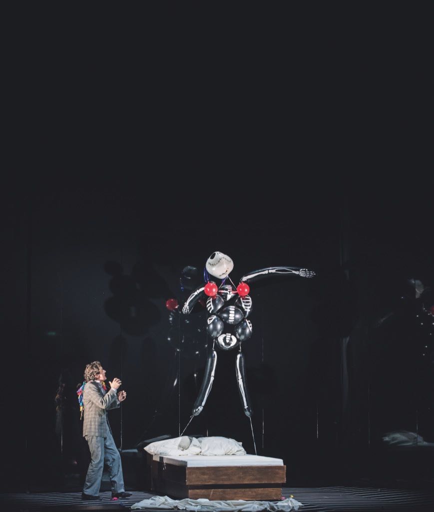 RIGOLETTO (Giuseppe Verdi) • Aalto Theater Essen • Premiere: 21.01.2017 • ML: Matteo Beltrami • R: Frank Hilbrich • B: Volker Thiele • K: Gabriele Rupprecht • Foto © Matthias Jung