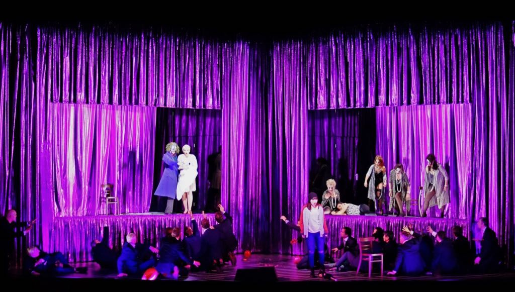 RIGOLETTO (Giuseppe Verdi) • Aalto Theater Essen • Premiere: 21.01.2017 • ML: Matteo Beltrami • R: Frank Hilbrich • B: Volker Thiele • K: Gabriele Rupprecht
